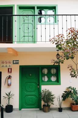 Cozy & Charming King Room near Cathedral | #7