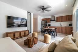 1 BD w/ Balcony, Gym, Pool View
