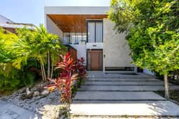 Casa Mila, 4BDR Luxury Villa, 24/7 Security