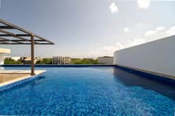 Lux Studio w/ Private Balcony + Rooftop Pool, Gym