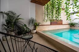 Stylish Studio w/ Rooftop Pool, Walk to Beach +5th