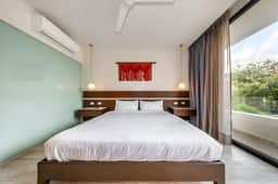 Lux 2BR, w Rooftop Pool and  private balcony