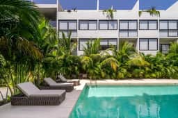 1 BD Suite w/ Pool, Balcony in trendy La Veleta