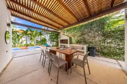 Casa Kinam | Chic 4BR Villa w/ Pool in La Veleta