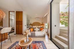 Two‑Level Penthouse w/ Rooftop Pool & Sunset