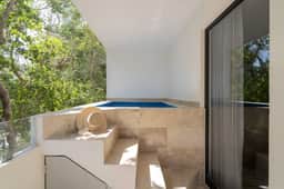 Lux 2 BD w/ Private Plunge Pool + Terrace