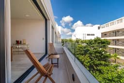 Luxury 3BR PH W/private plunge pool & Rooftop pool