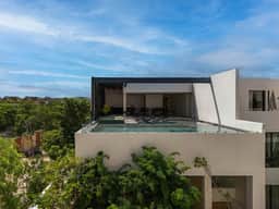 Lux 2BR w/ Rooftop Pool + Close to Beach