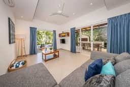 Casa Kinam | Chic 4BR Villa w/ Pool in La Veleta
