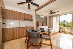 King Studio w/ Balcony, Rooftop Pool | Aldea Zama