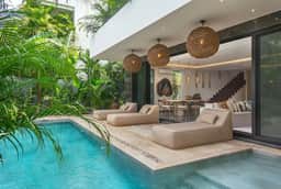 Luxury 4BR Villa w/Private Pool & Rooftop Lounge