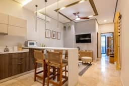 Peaceful 1BR Near Beach | Rooftop Pool | Sleeps 4 - Image 4