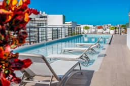 King Studio | Oceanview Pool & Gym | Free Parking - Image 4