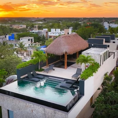 Two‑Level Penthouse w/ Rooftop Pool & Sunset