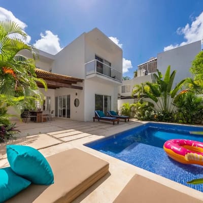 Casa Kinam | Chic 4BR Villa w/ Pool in La Veleta
