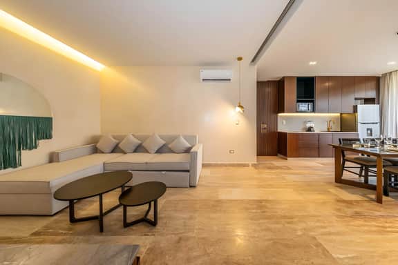 Cozzy 3BR  PH w/ private plunge pooll+ Close to Beach