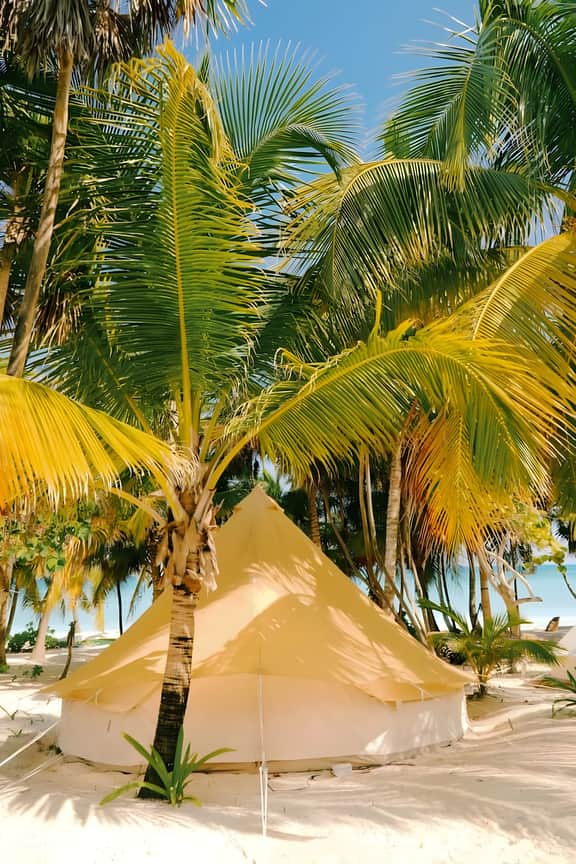 Glamping Overlooking the Caribbean Sea