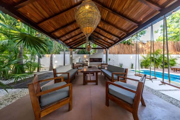 Cuatro Vientos | Close to Shops | Pool | up to 12 ppl