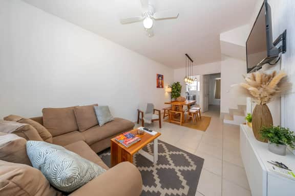 Elegant 3BR House w/Pool, Gated Community
