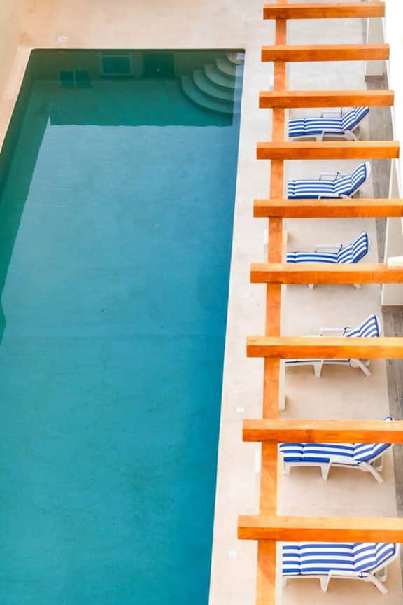 2 BD Suite w/ Balcony, Gym + Rooftop Pool