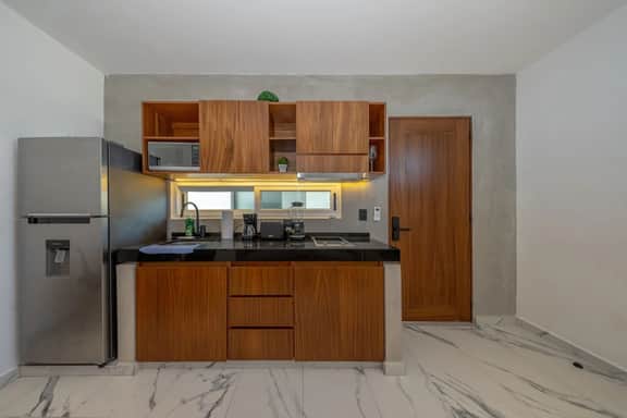 Stylish 1BD w/ Rooftop Pool, Walk to Beach +5th