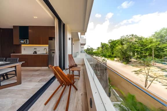 Cozzy 3BR  PH w/ private plunge pooll+ Close to Beach