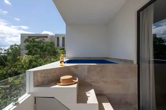 Lux 2 BD Suite w/ Private Plunge Pool + Terrace