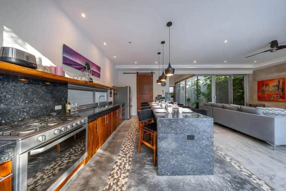 Cuatro Vientos | Close to Shops | Pool | up to 12 ppl