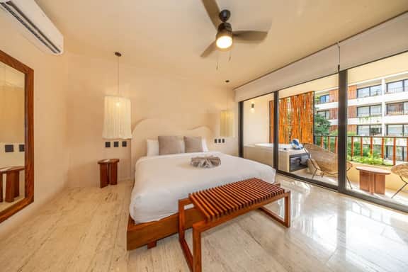 Peaceful Studio Retreat with Hot Tub & King Bed