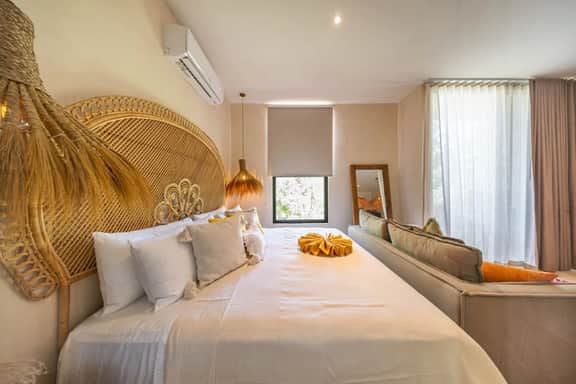 Two‑Level PH w/ Private Pool & Terrace - Image 2