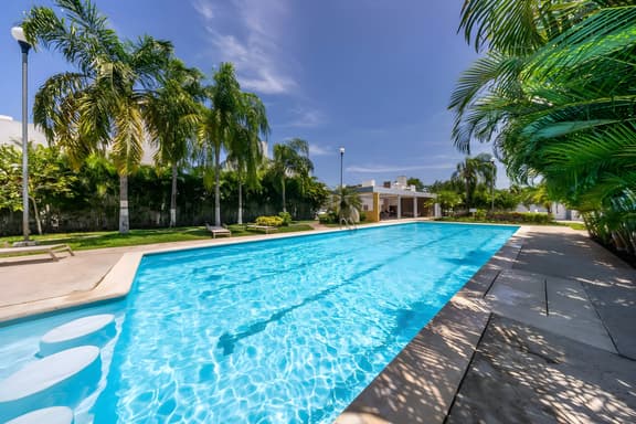 Elegant 3BR House w/Pool, Gated Community