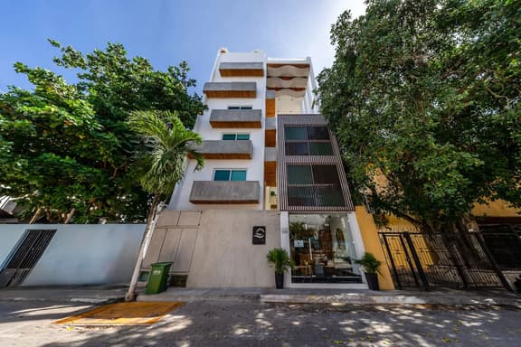 Stylish 1BD w/ Rooftop Pool, Walk to Beach +5th