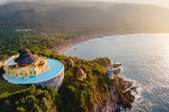 Magnificent 6BD Villa w/360° Pool & Ocean View