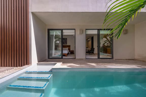 2 BR w/ Direct Walk-out to Pool + Sauna, Gym