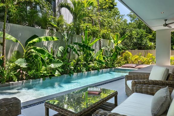Villa Virginia: 4BR, 2 Heated Pools, 24/7 Sec