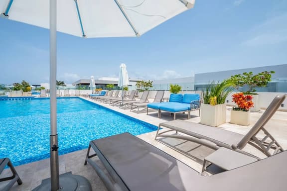 Ipana 1BR | Rooftop Pool & Parking | Near 5th Ave - Image 1