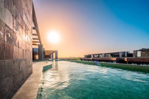 Peaceful 1BR Near Beach | Rooftop Pool | Sleeps 4 - Image 1