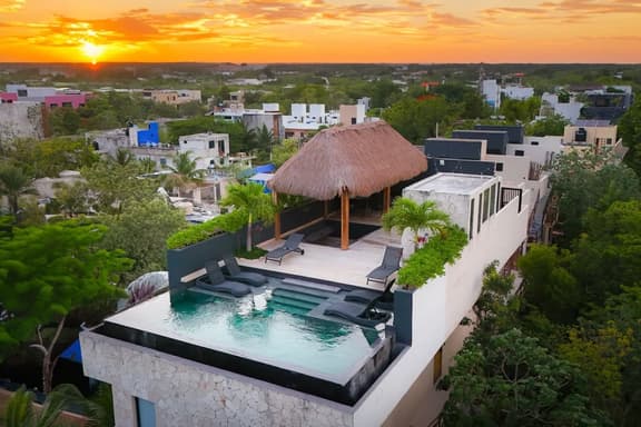 Two‑Level PH w/ Private Pool & Terrace - Image 1